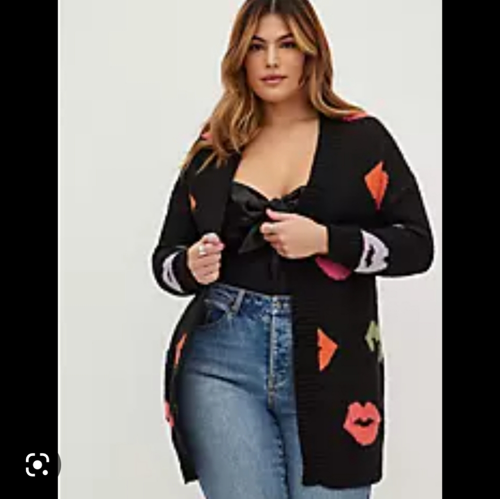 Torrid Sweater size 1
